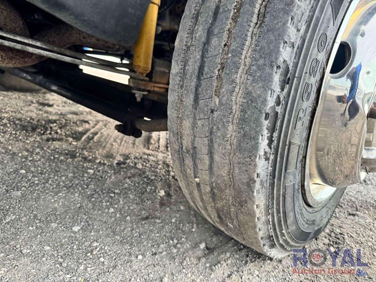 2005-chevrolet-c4500-altec-bucket-truck-image-29