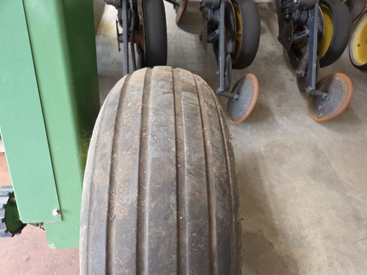 john-deere-750-image-18