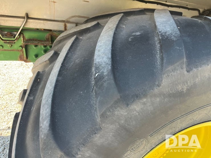2019-john-deere-f4365-image-41