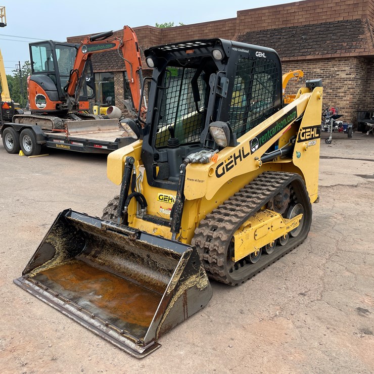 2019 GEHL 135