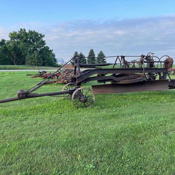 Caterpillar Pull Type Road Grader