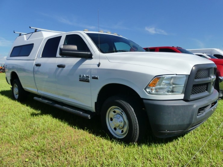 2016-dodge-ram-2500-image-2