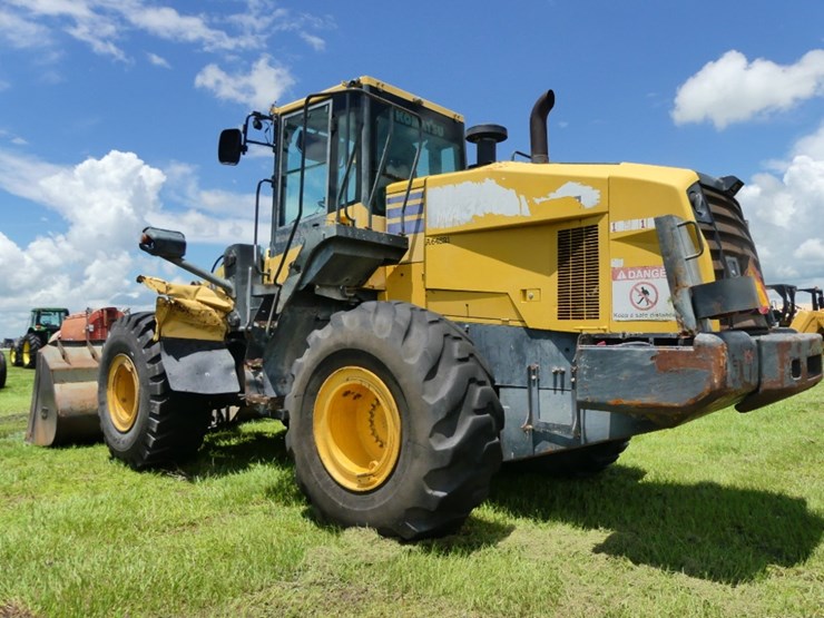 komatsu-wa380-1-image-4