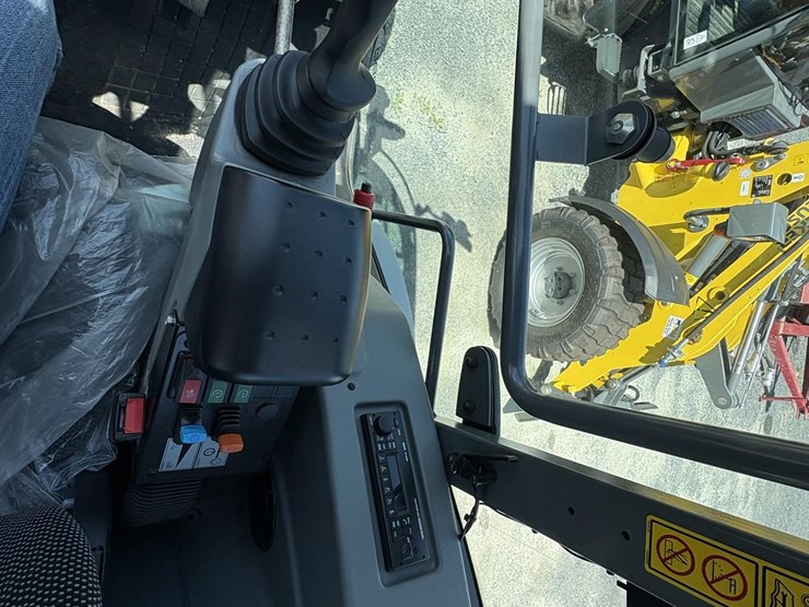2025-wacker-neuson-8085t-image-15