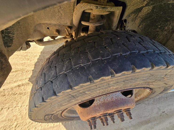 2014-dodge-ram-5500-image-32