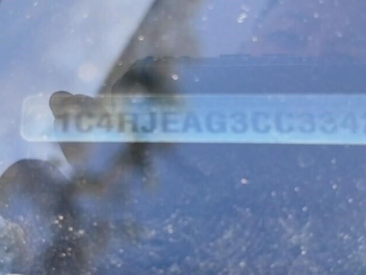 2012-jeep-grand-cherokee-image-4