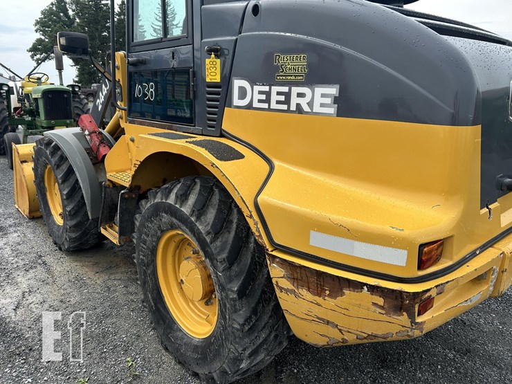 2006-deere-244j-image-7