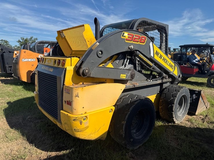 new-holland-l328-image-2