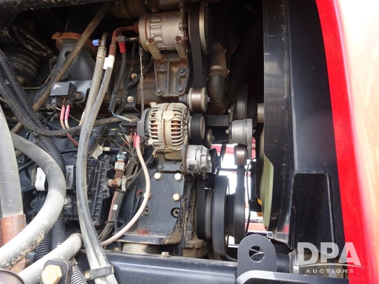 2015-case-ih-patriot-4440-image-97