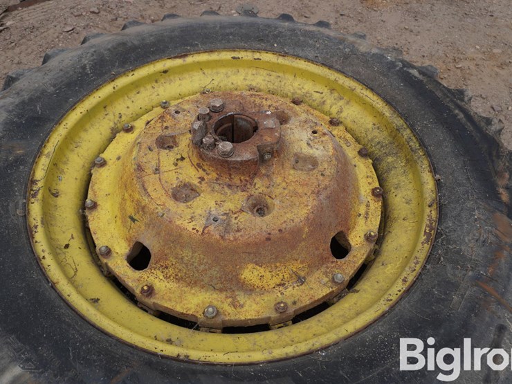 18.4-42-w-38"-jd-centers-tires-image-15