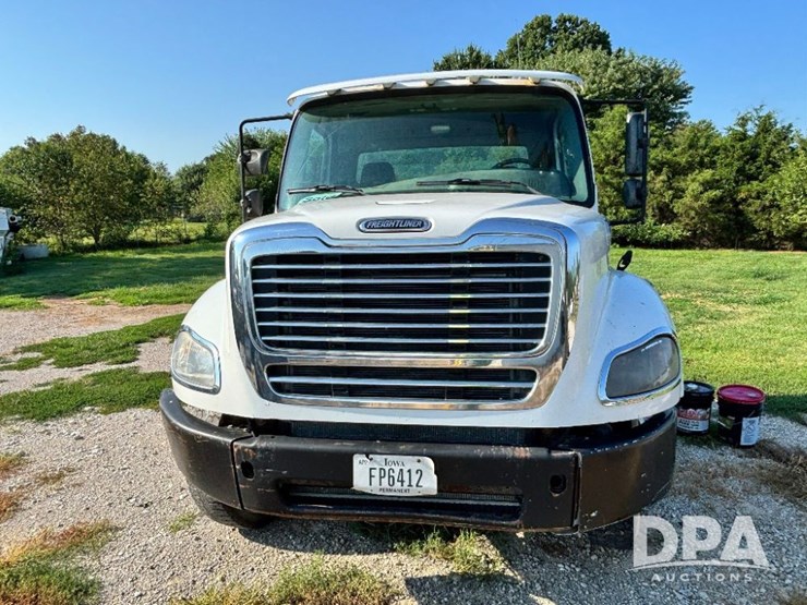 2011-freightliner-truck-(gp11247,-unit-115385)-image-15