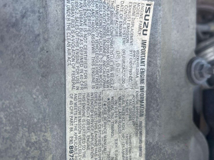 2006-isuzu-npr-image-26