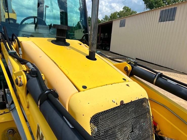 2008-new-holland-b110-image-33