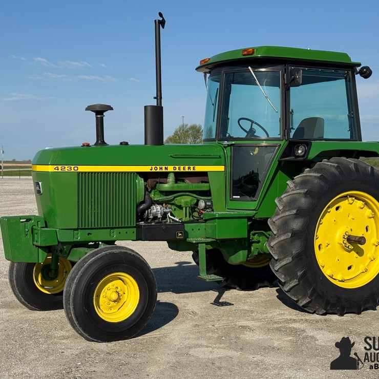 1976 JOHN DEERE 4230