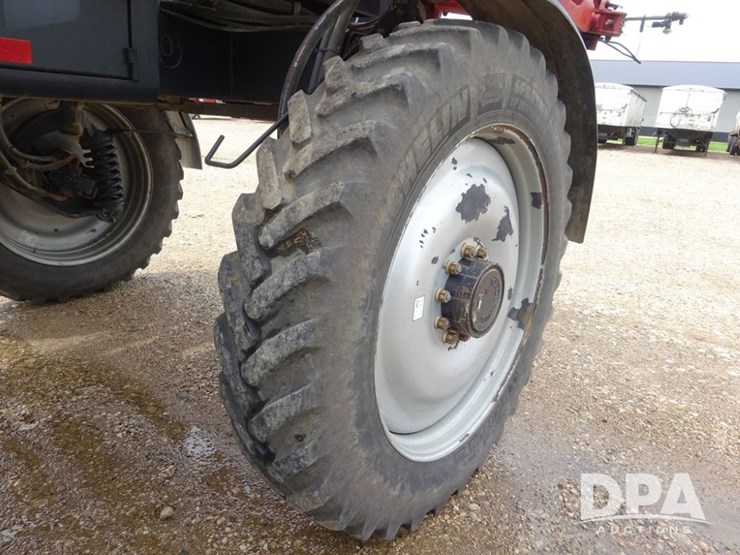 2015-case-ih-patriot-4440-image-52