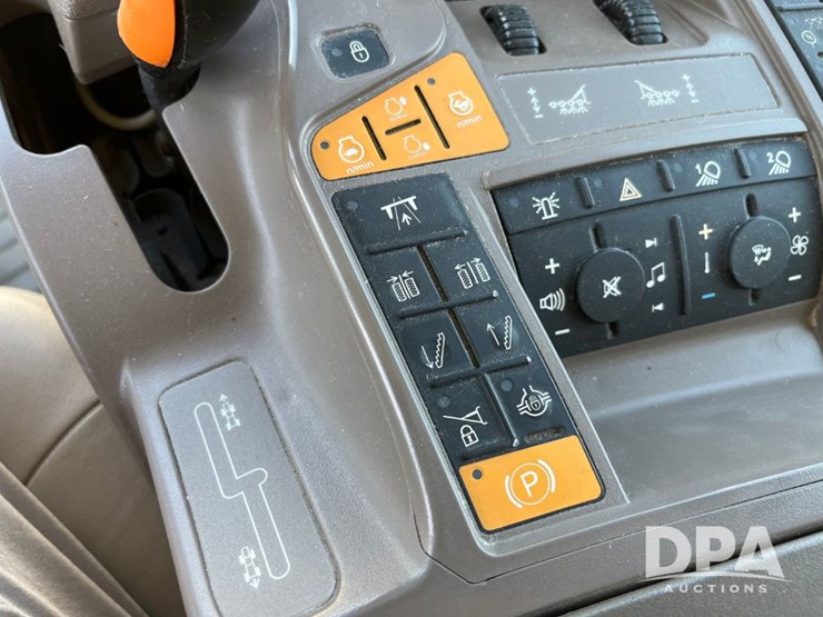 2019-john-deere-f4365-image-83