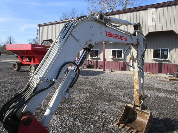 takeuchi-tb230-image-18