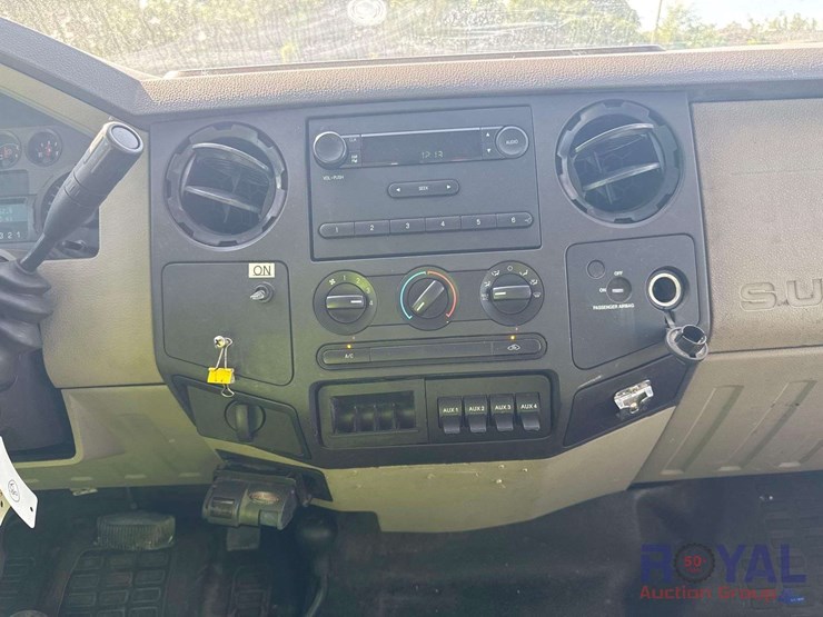 2009-ford-f550-image-15