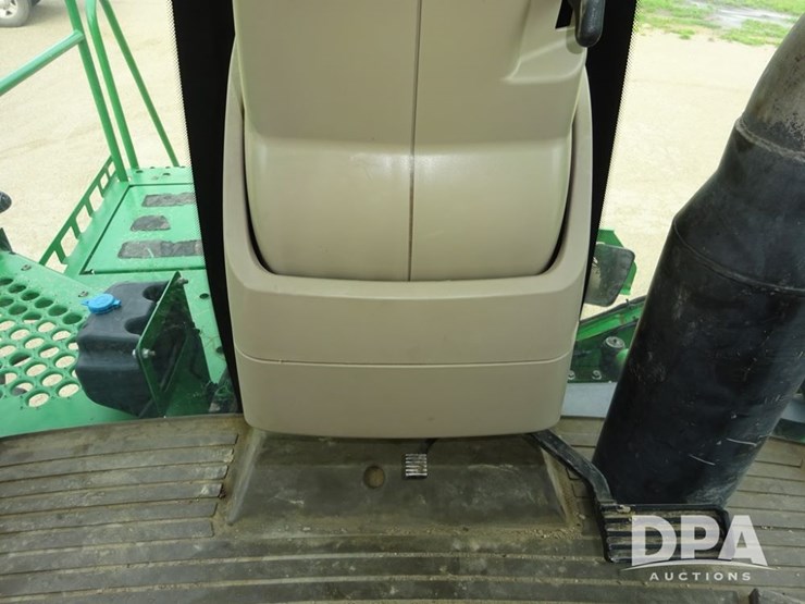 2016-john-deere-r4045-image-92