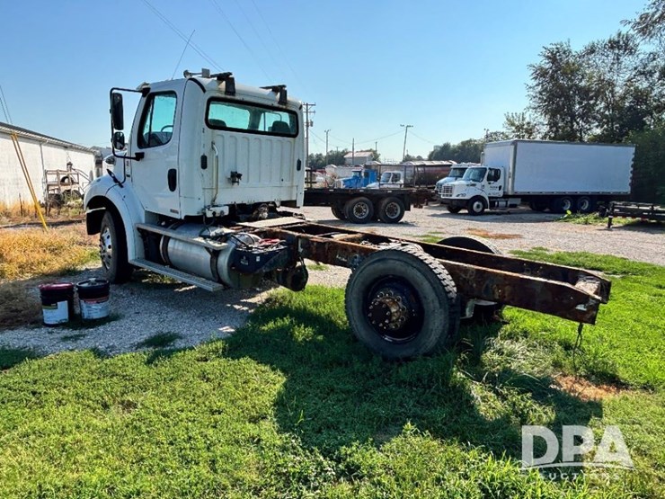 2011-freightliner-truck-(gp11247,-unit-115385)-image-9