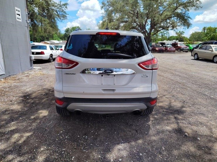 2015-ford-escape-image-4