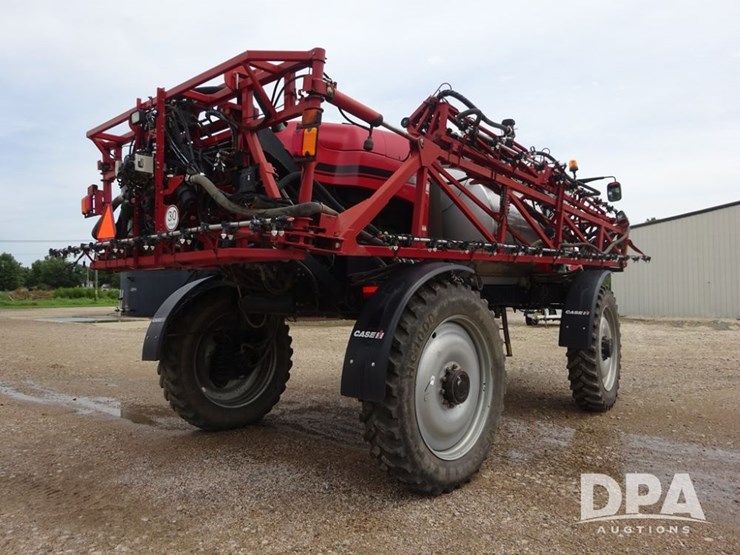 2015-case-ih-patriot-4440-image-24