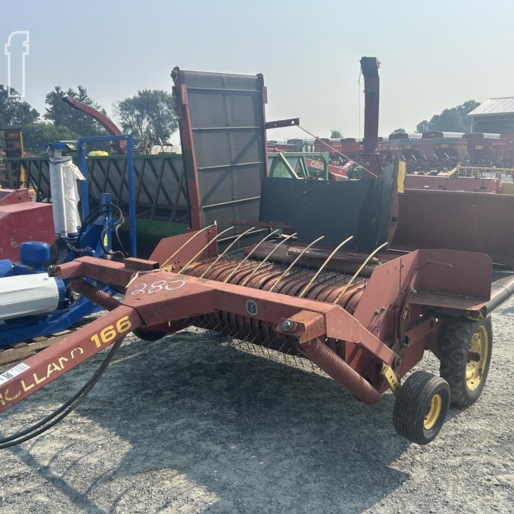 NEW HOLLAND 166
