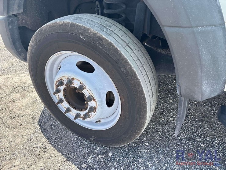 2017-ford-f550-image-44