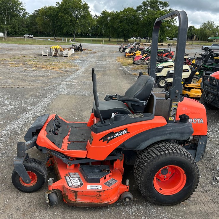 KUBOTA ZD326