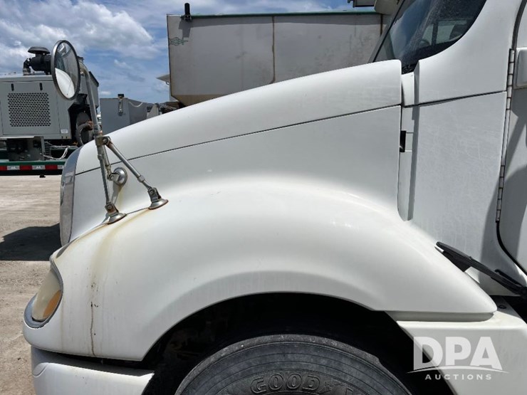 2009-freightliner-truck-(jn2397,-unit-277091)-image-13