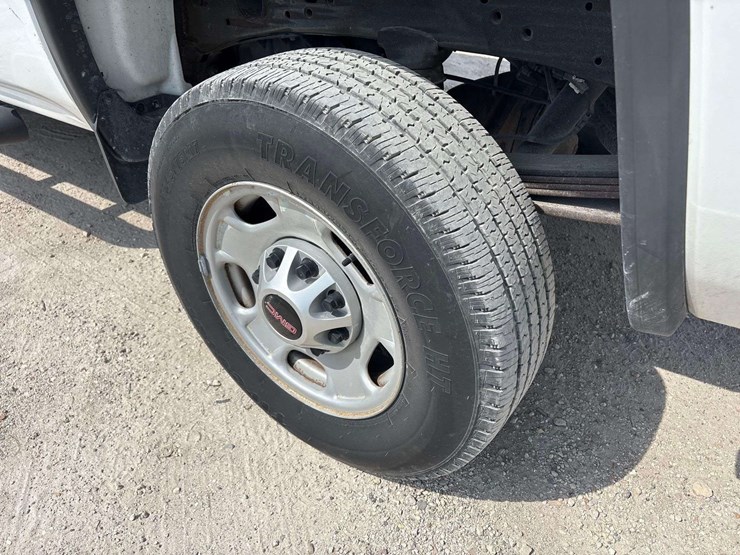 2018-gmc-sierra-2500-image-33