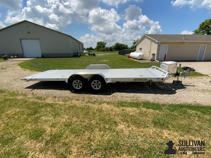 2024-aluma-8220-h-tilt-t/a-20’-tilt-deck-trailer-image-4