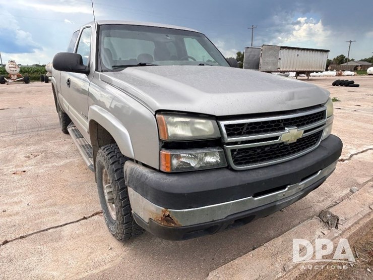 2006-chevrolet-2500hd-image-4