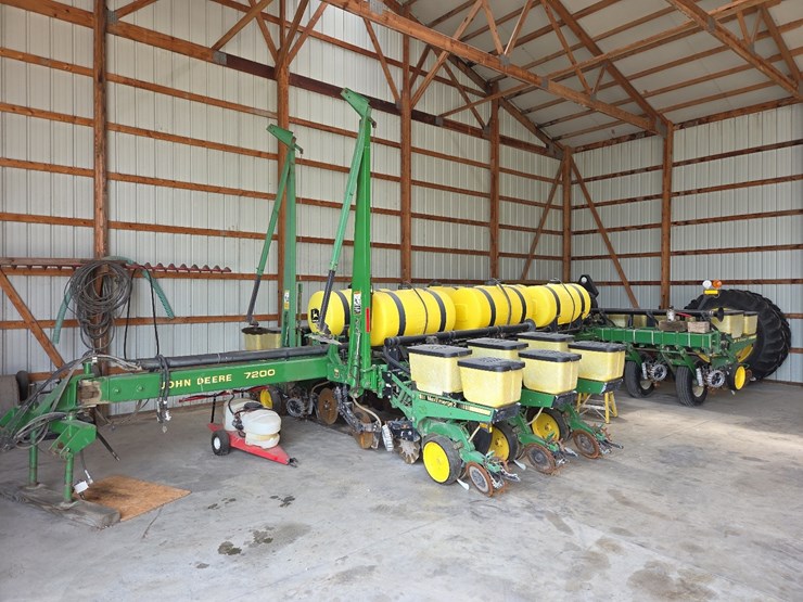 john-deere-7200-image-1