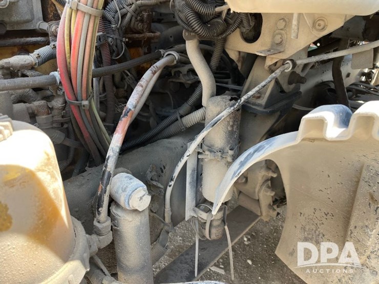 2005-freightliner-truck-(jn2399,-unit-277052)-image-86