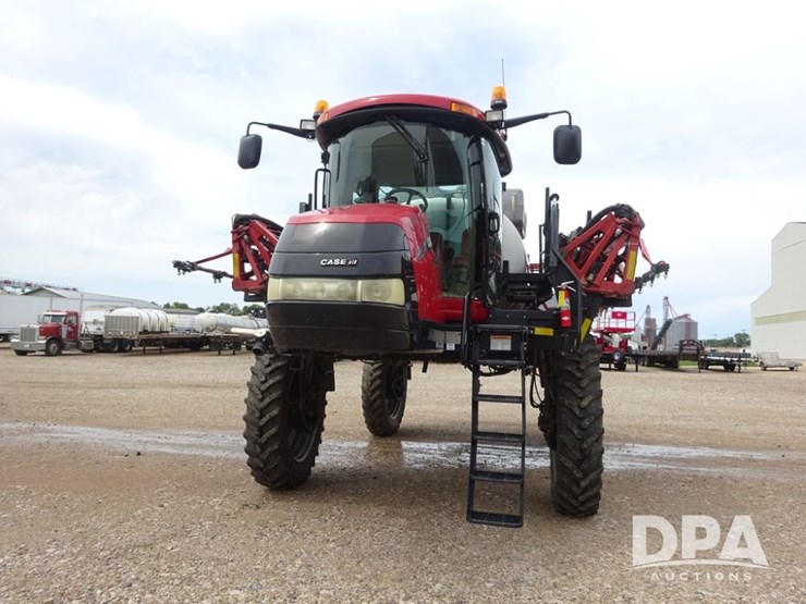 2015-case-ih-patriot-4440-image-4