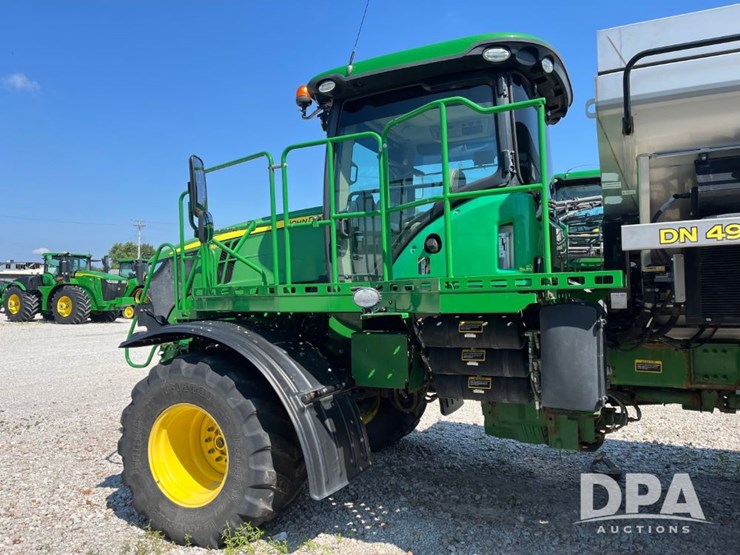 2019-john-deere-f4365-image-16