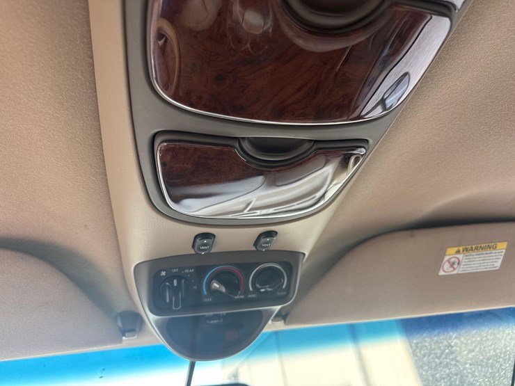2000-ford-excursion-image-22