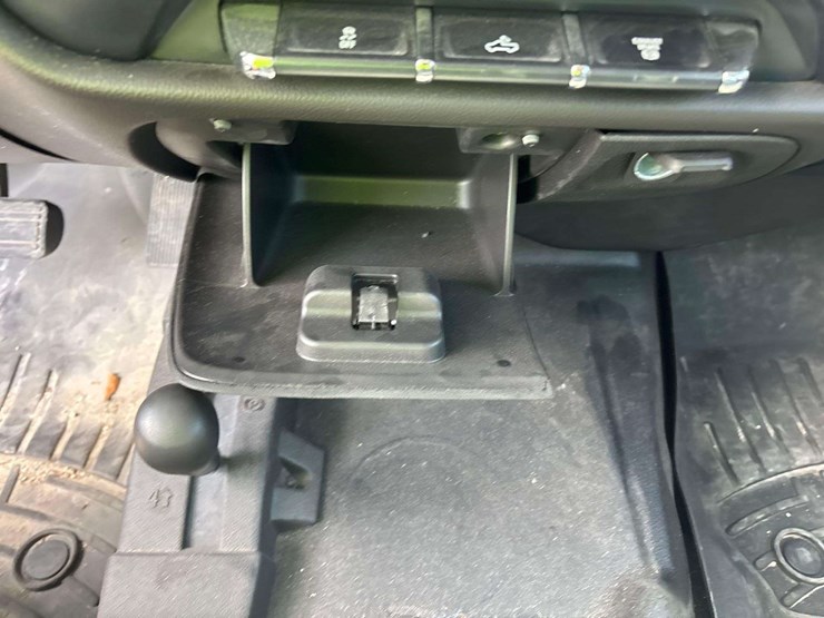 2018-gmc-sierra-2500-image-17