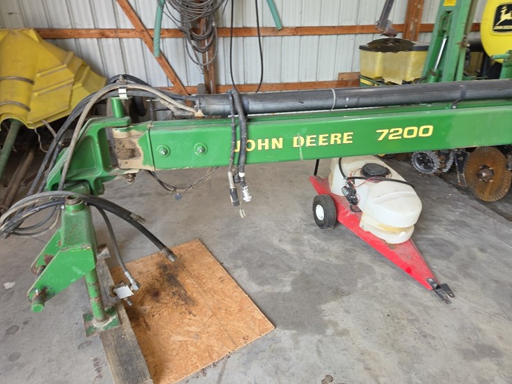 john-deere-7200-image-2