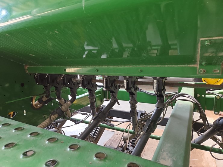 john-deere-750-image-28