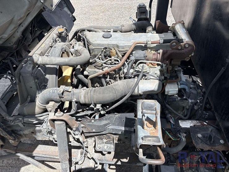 2005-isuzu-npr-image-6
