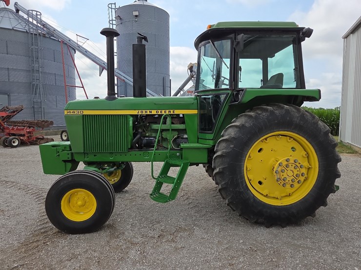 john-deere-4430-image-18
