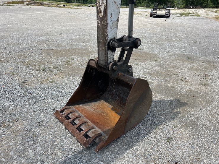 2017-bobcat-e85-image-14