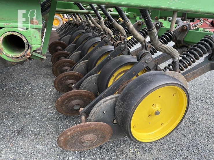 john-deere-750-image-14