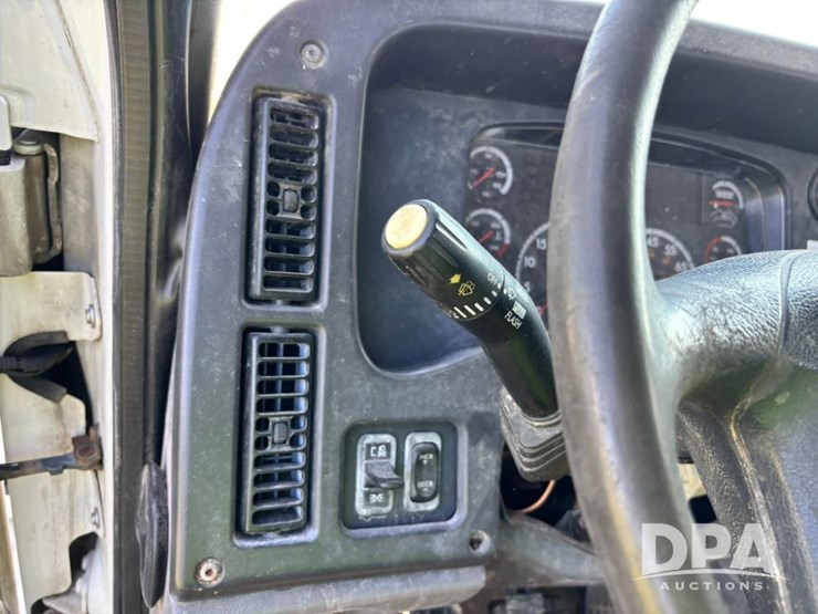 2011-freightliner-truck-(gp11247,-unit-115385)-image-71
