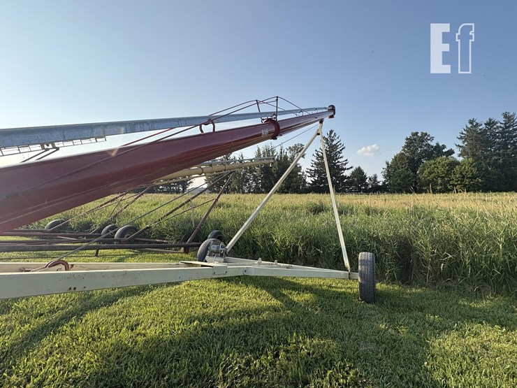 buhler-farm-king-846-image-3
