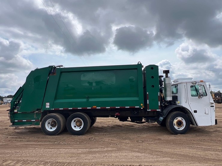 2015-mack-leu633-image-5