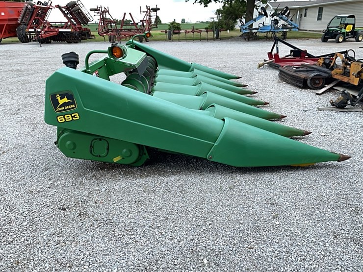 john-deere-693-image-3