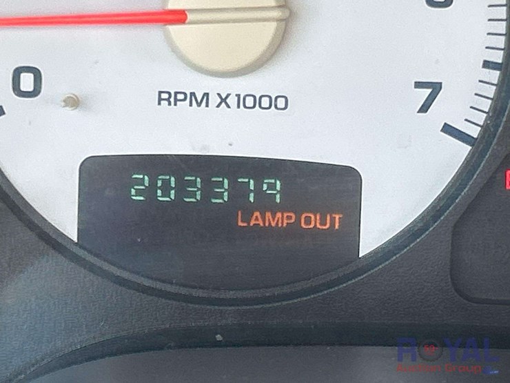 2004-dodge-ram-1500-image-8